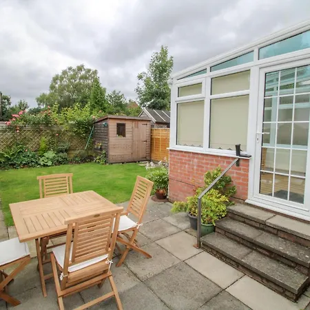 Σπίτι διακοπών Beckside Garden *